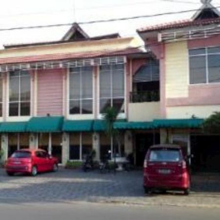 Hotel Margosuko Malang Dış mekan fotoğraf